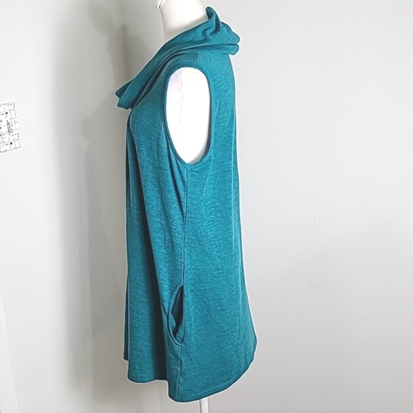 Charlie Paige Teal Sleeveless Sweater, Cowl Neckline, Pockets on Each Side, L/XL - Picture 5 of 8